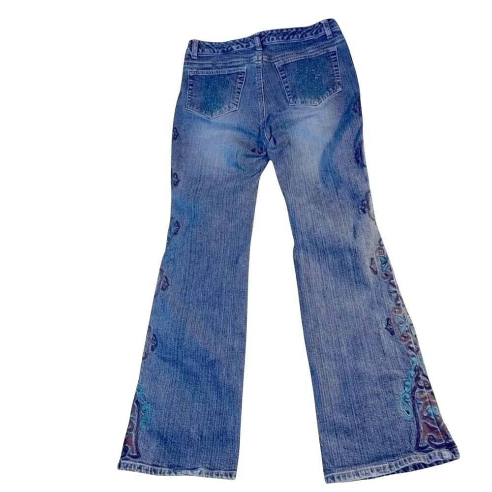 A.M.I. Women’s Bootcut Jeans Size 8 Embroidered Western Boho Denim - Picture 3 of 8